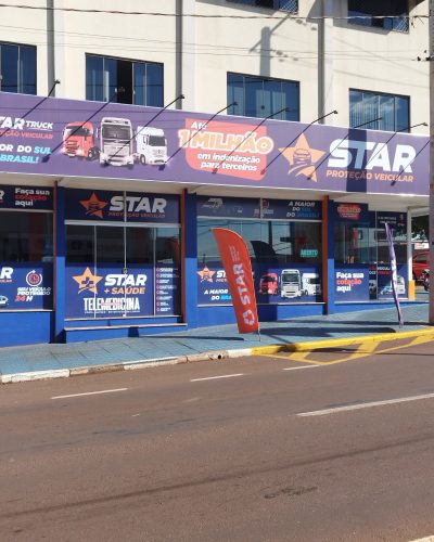 Limpeza de Fachada Envidraçada da Star Proteção Veicular em Toledo–PR